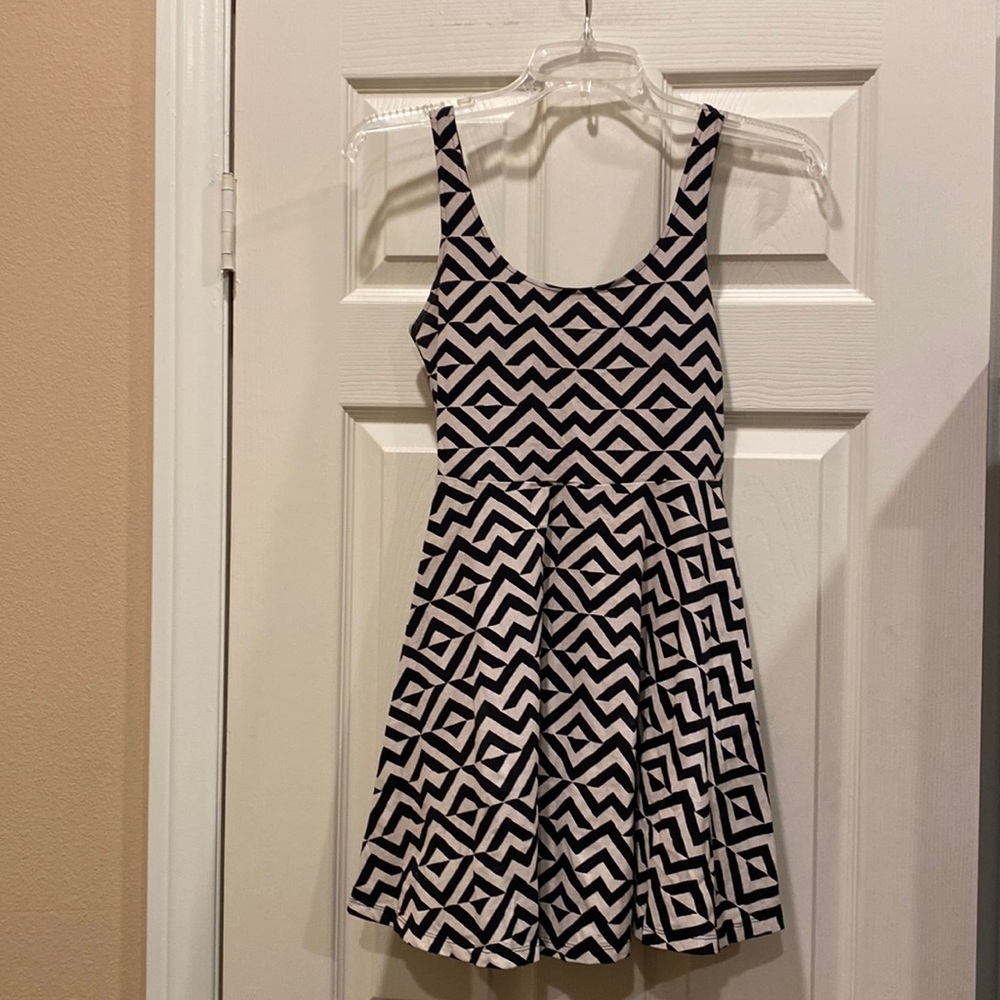 Victoria’s Secret PINK chevron patterned sleeveless skater dress